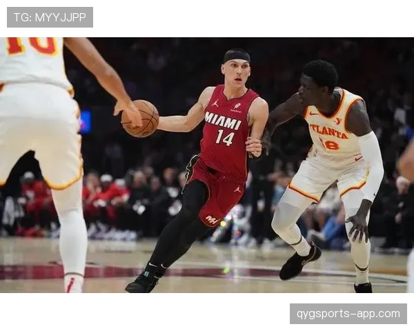 希罗比上季更擅长无球，为阿德巴约拉开空间