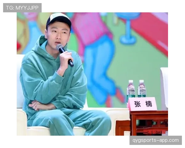 张楠家的狗都比你我活得精致