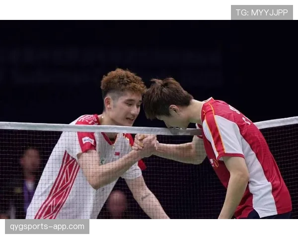 石宇奇这个月居然换了三种发型，场上杀气腾腾，生活里像换头达人？